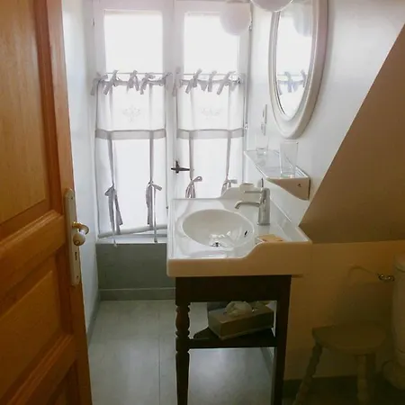 Loge & Broc Oda ve Kahvaltı La Possonnière