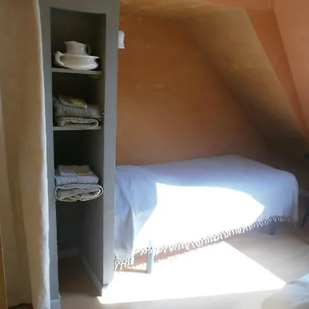 Oda ve Kahvaltı Loge & Broc La Possonnière