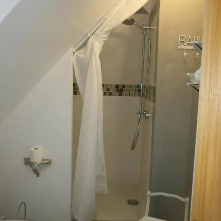 Oda ve Kahvaltı Loge & Broc 3*