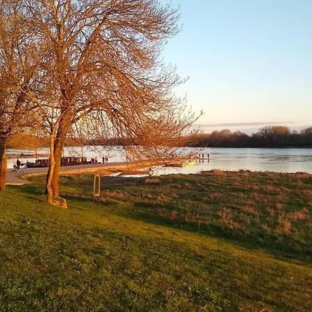 Oda ve Kahvaltı Loge & Broc 3*