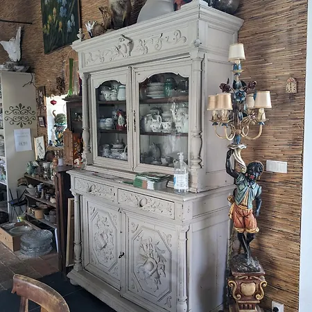 Oda ve Kahvaltı Loge & Broc La Possonnière