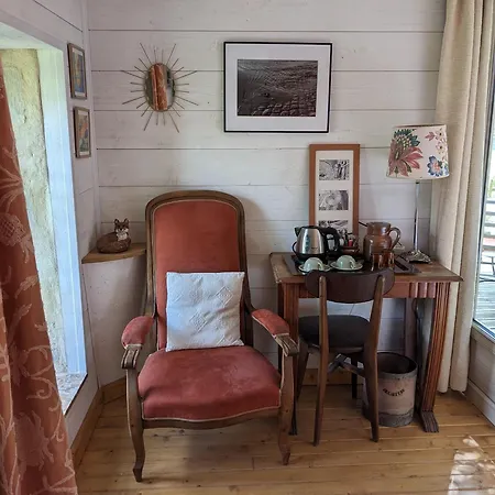 Loge & Broc Oda ve Kahvaltı