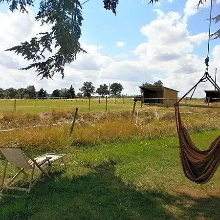 Loge & Broc 3* La Possonniere